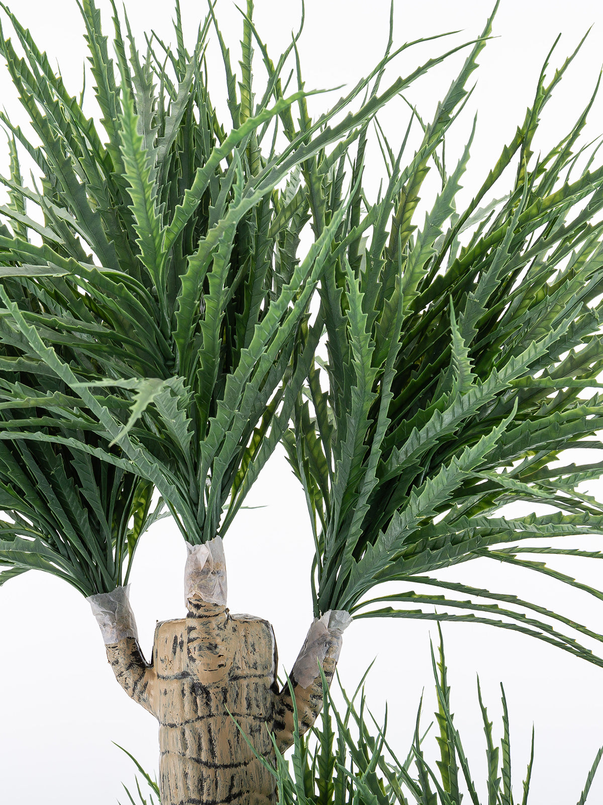 Artificial Serrated Leaf Tree |47" Tall | Gold metal pot | A101