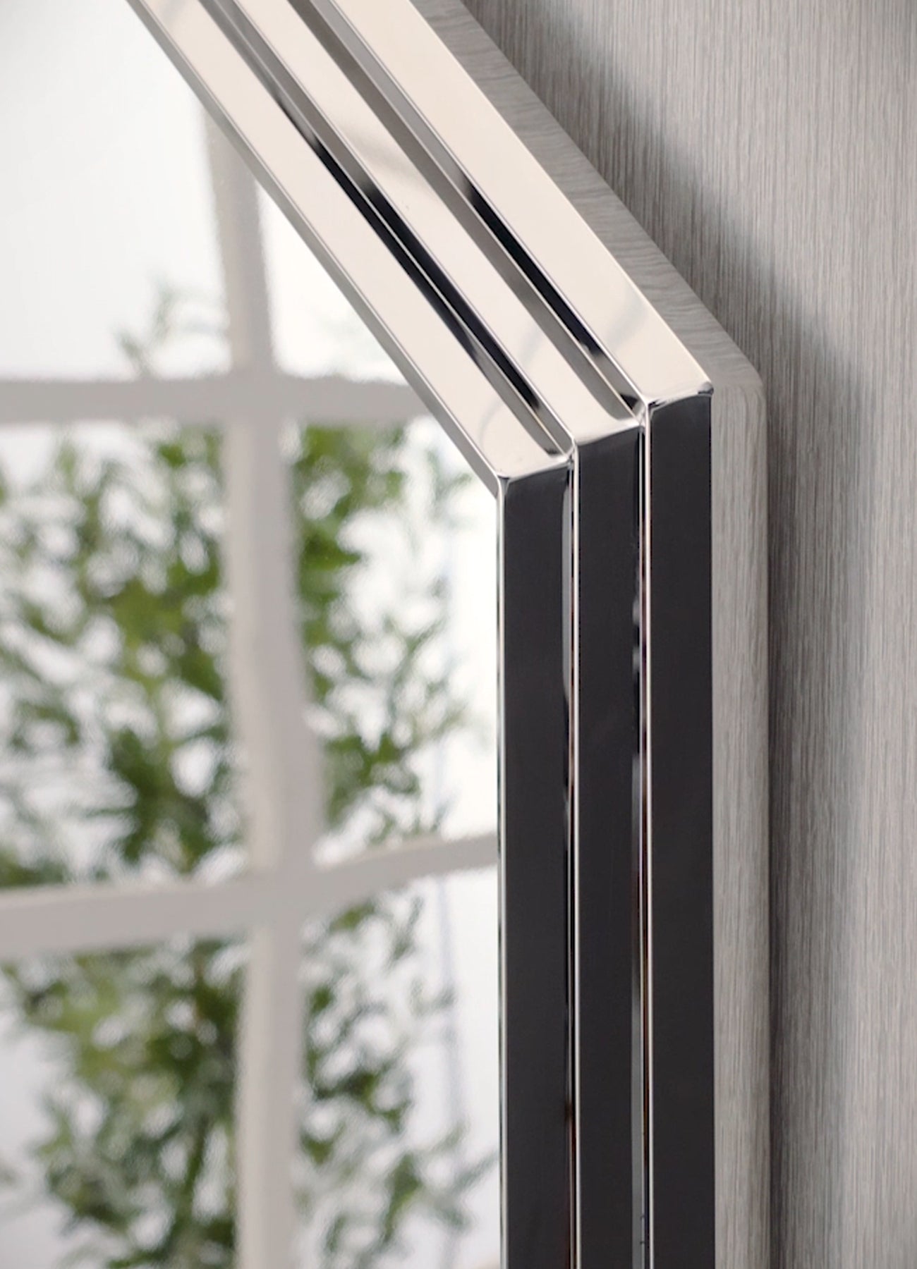Silver  24" Octagon Geometric Mirror Wall | W100