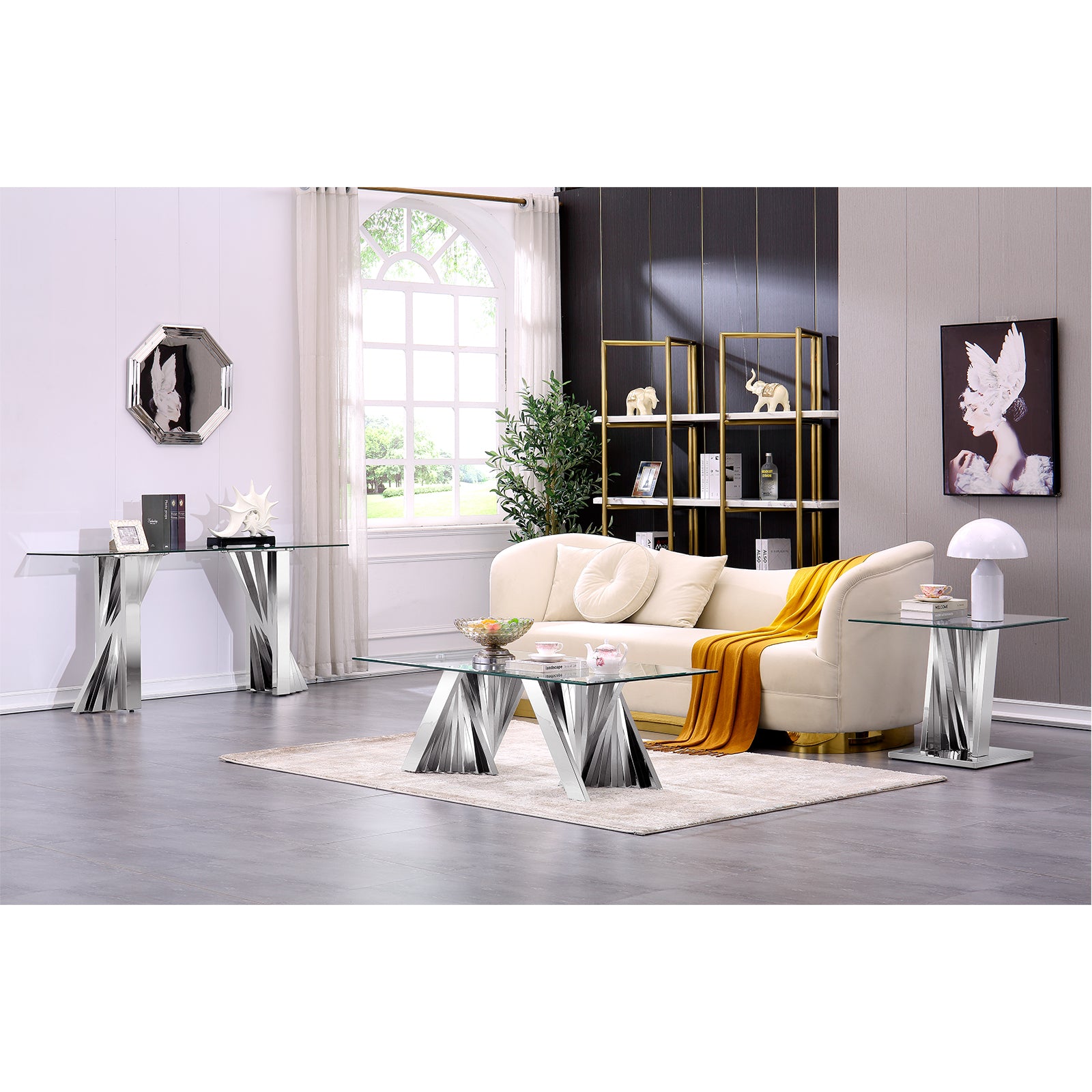 Glass End Table with Silver Polished Metal Scalloped Legs | E412